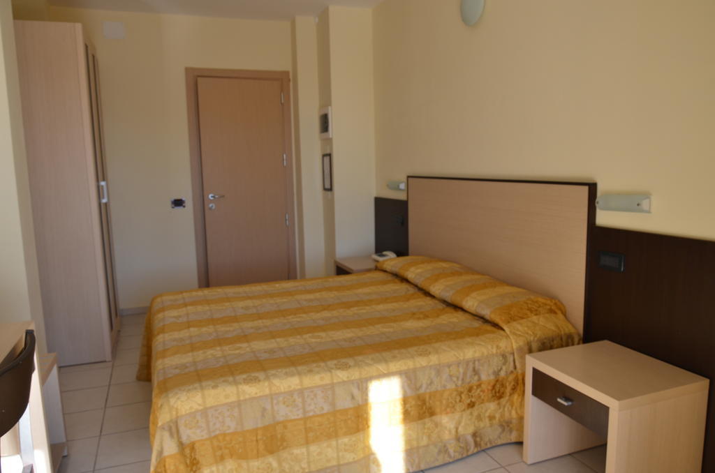 Hotel Mirage Milano Marittima Exterior photo